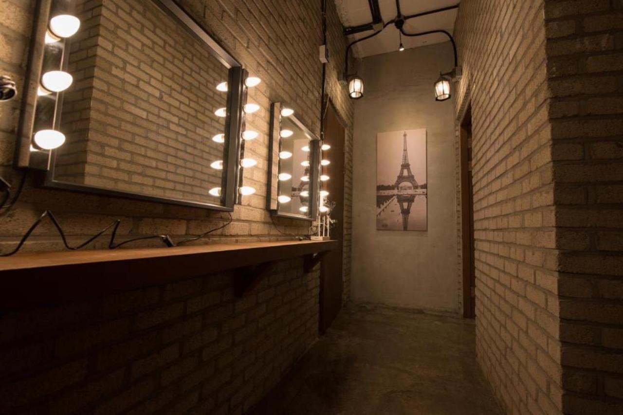Inno Hostel & Pub Lounge Hongdae Seoul Bagian luar foto