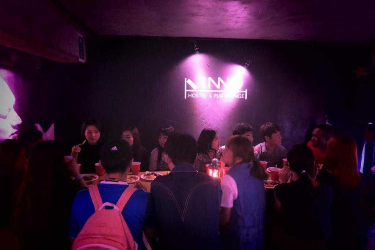 Inno Hostel & Pub Lounge Hongdae Seoul Bagian luar foto