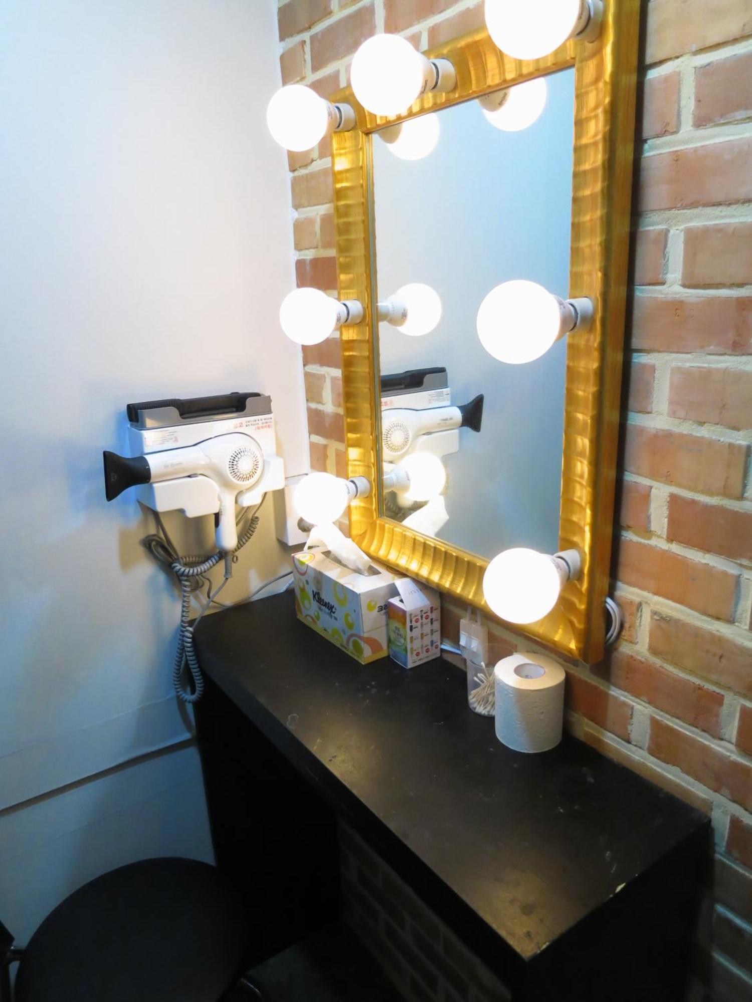 Inno Hostel & Pub Lounge Hongdae Seoul Bagian luar foto