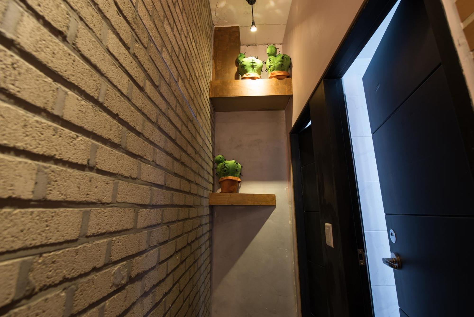 Inno Hostel & Pub Lounge Hongdae Seoul Bagian luar foto