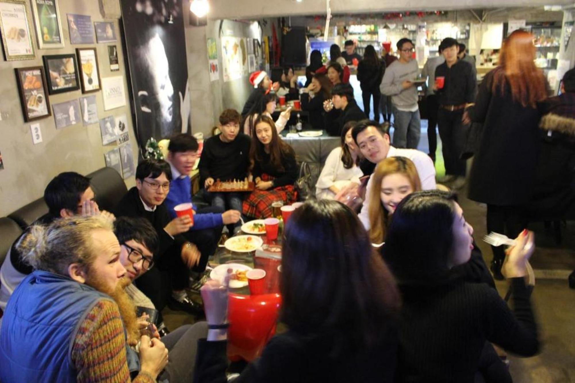 Inno Hostel & Pub Lounge Hongdae Seoul Bagian luar foto