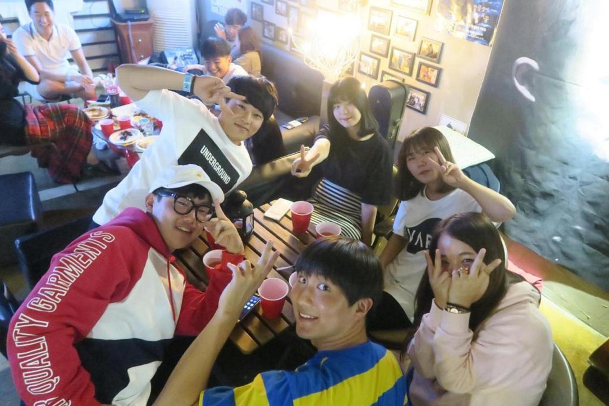 Inno Hostel & Pub Lounge Hongdae Seoul Bagian luar foto